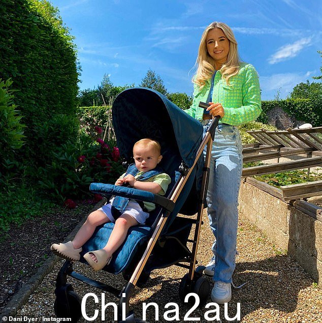 家庭:这位电视名人已经是儿子圣地亚哥的母亲,两个儿子,还有她的狱友前萨米金门斯