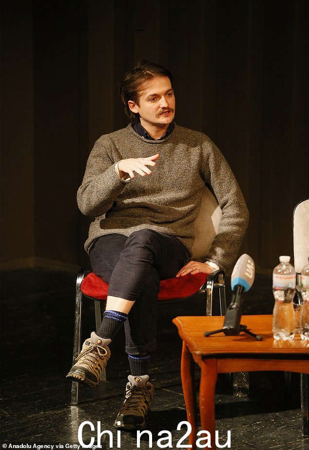 会议:Jack Gleeso,30 岁,周四飞往乌克兰,在基辅的青年观众剧院与演员交谈