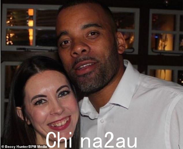 Beccy 不得不忍受两年的斗争才能让杰米的名字登记在他们女儿的出生证上,因为这对夫妇没有结婚