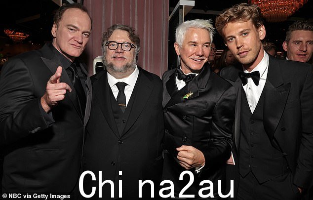 泰坦:奥斯汀也称赞了昆汀·塔伦蒂诺(左);两人与 Guillermo Del 合照Toro(左二)和 Baz Lurhmann(右二)在上个月的金球奖颁奖典礼上。奥斯汀还赞扬了昆汀·塔伦蒂诺(左);两人在上个月的金球奖颁奖典礼上与吉列尔莫·德尔·托罗(左二)和巴兹·鲁赫曼(右二)合影</p> <img id=