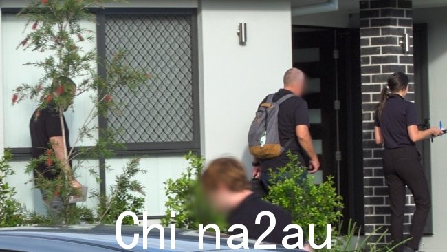 ATO 和 AFP 之间的联合行动导致了两个在三个不同的州执行十项搜查令后逮捕。图片:已提供
