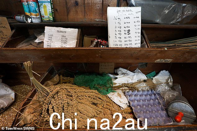 欧内斯特和他的妻子花了五年时间为当地农业贸易提供服务with seeds and supplies