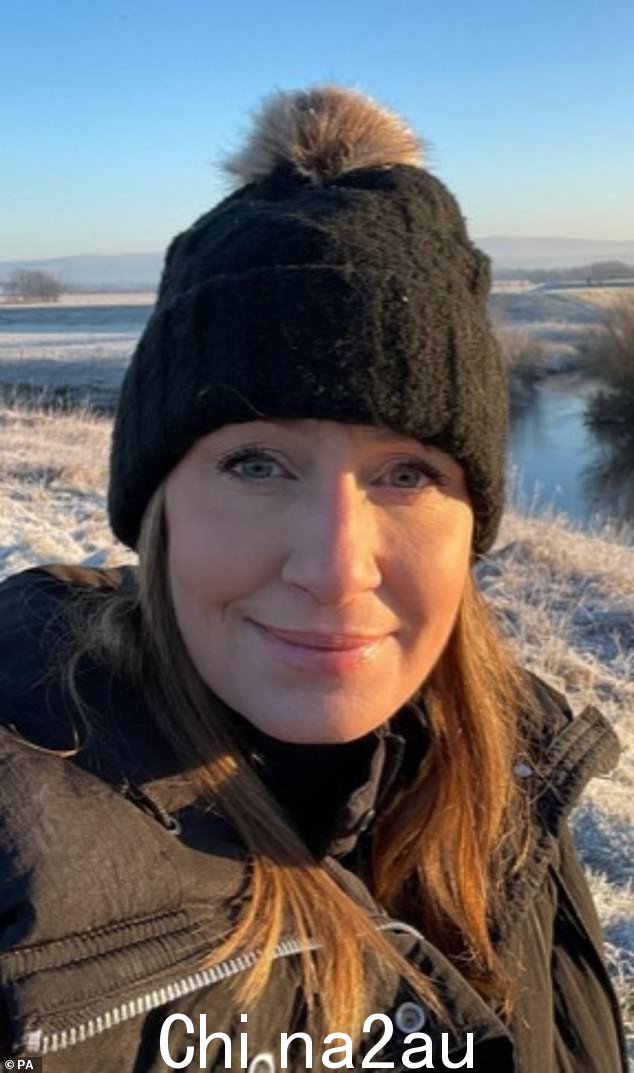 Nicola Bulley,45 岁,来自兰开夏郡的 Inskip,最后一次露面是在 1 月 27 日星期五早上,当时有人发现她在圣迈克尔的 Garstang Road 附近的 Wyre 河边的人行道上遛狗Wrye