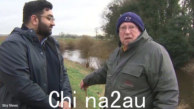 Ron,找到她手机的遛狗人,在抵押贷款顾问在 Wyre 的 St Michael's 失踪三周后于今天早上公开了此事。今天早上天空新闻上有他的照片