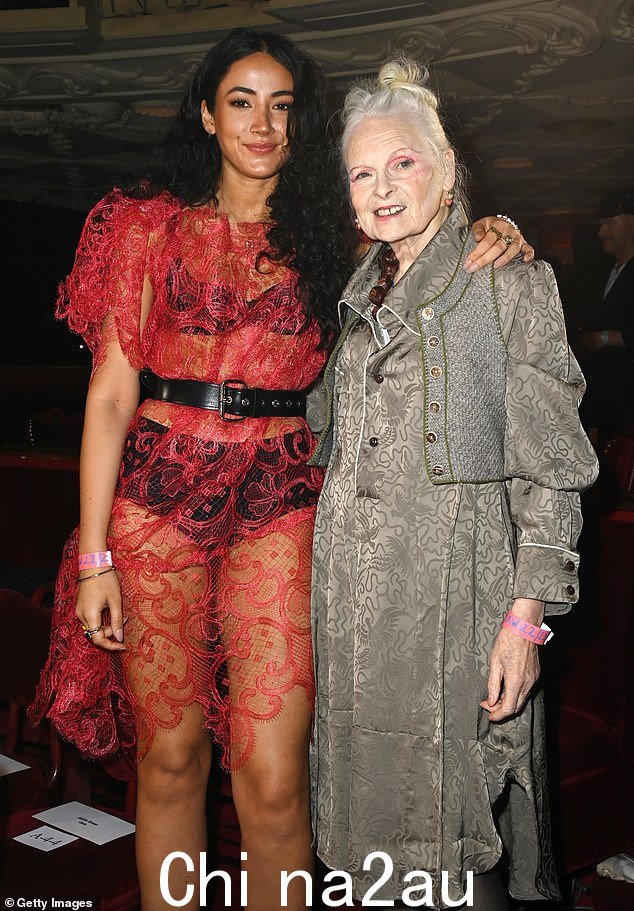 致敬:Cora Corré 在设计师去世后反思了她与祖母 Dame Vivienne Westwood 的亲密关系