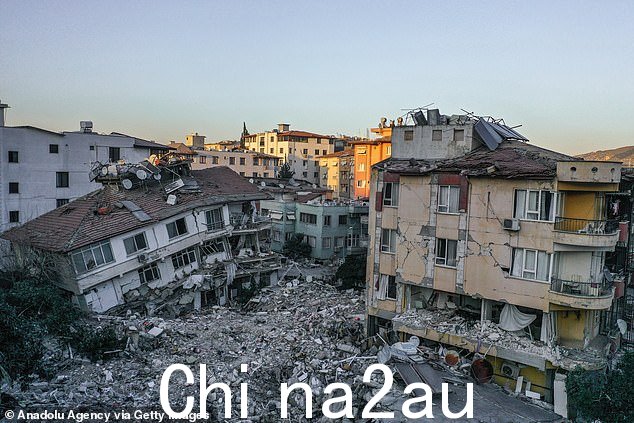 土耳其在南部省份发生致命地震后宣布全国哀悼 7 天