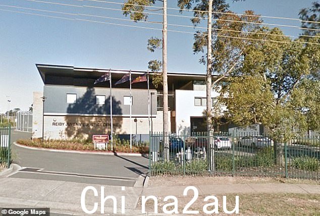 Khalil 是 Reiby 工作人员中的一员,其中有男性也有女性被怀疑虐待儿童,或被指控并被定罪