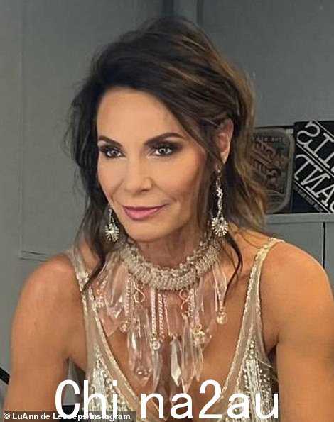 Countess Luann 在 2022 年演出前合影