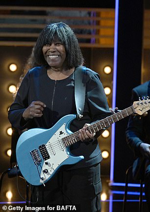 图例：Joan Armatrading pictured