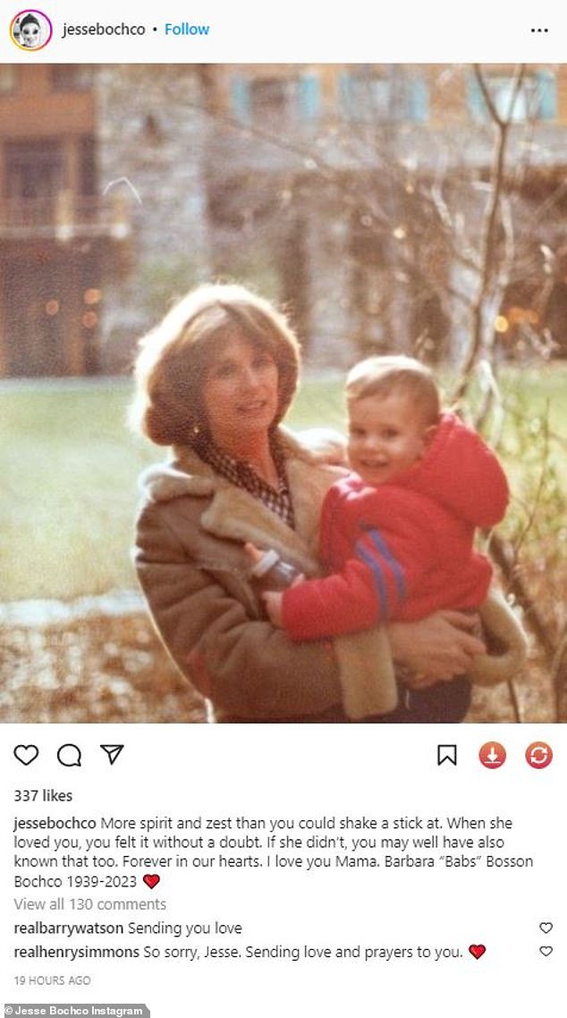 慈爱的妈妈:周一,她的董事儿子 Jesse Bochco 通过社交媒体宣布了她的死讯