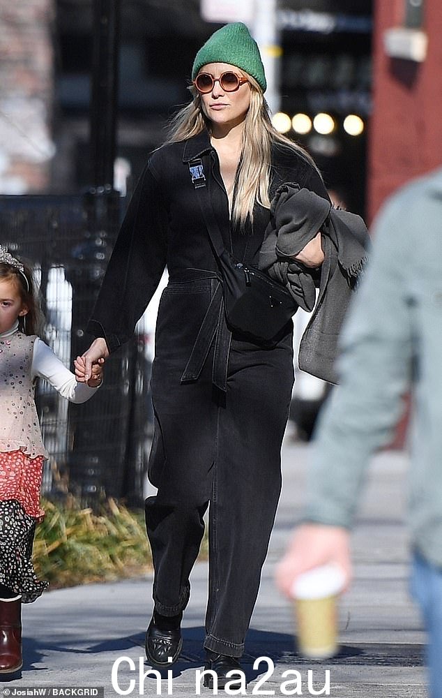 家庭时间:Kate Hudson 享受周一下午和家人一起漫步纽约市