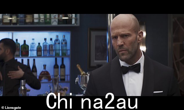Jason 回归:Jason Statham 与 Aubrey Plaza 和 Josh Hartnett 在 Lionsgate 的 Operation Fortune:Ruse de Guerre 预告片中合作