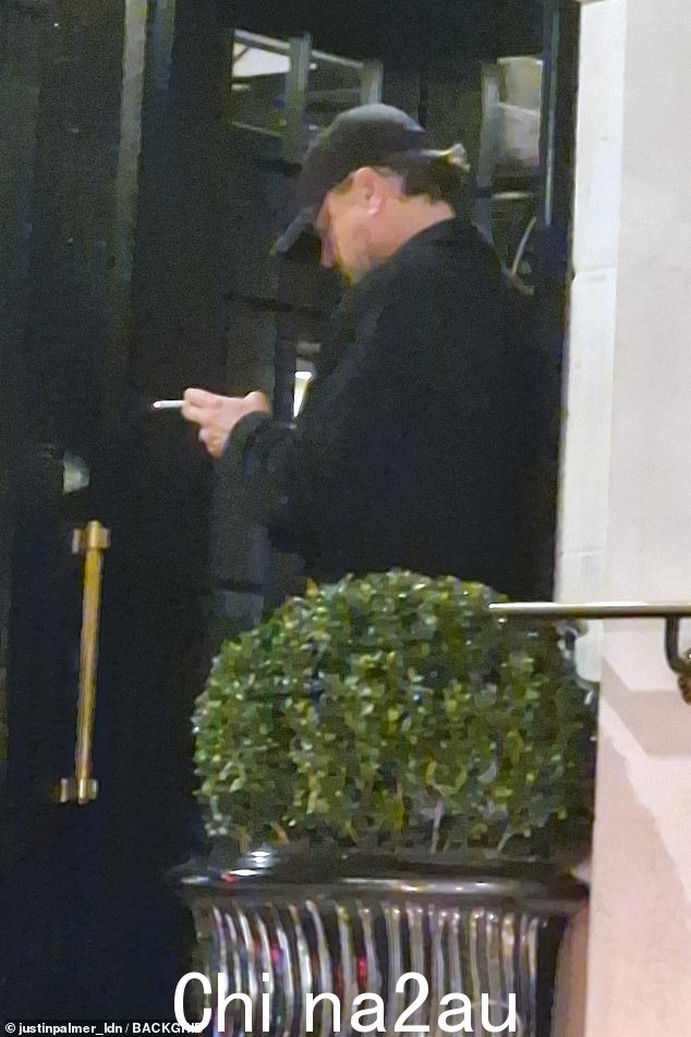 聚会时间:Maya 和 Leo 早些时候都在 The Twenty Two在前往 Chiltern Firehouse 的前一天晚上