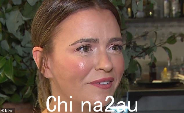 墨尔本学生 Lauren 在当女服务员时得到了 10,000 美元的小费,但她坚持要将其中的一部分分给她的同事。她最终得到了 7000 美元