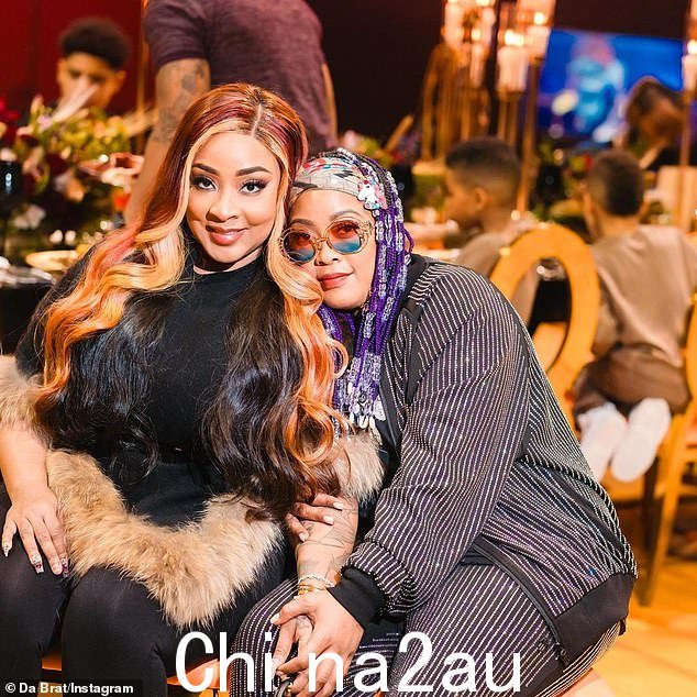 Soulmates:说唱歌手 - 从去年开始与 41 岁的妻子 Jesseca 'Judy' Harris-Dupart 结婚,她与人们分享了她怀孕的喜悦,在那里她讨论了她的 IVF 旅程和心碎第一次流产