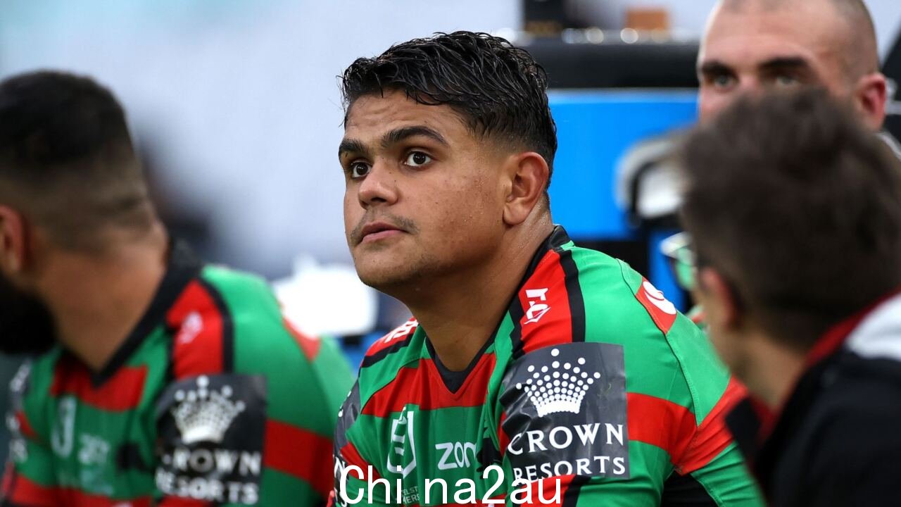 Latrell Mitchell 是' “NRL 的 X 因素”” /><p>Latrell Mitchell 和 Jack Wighton 在堪培拉度过了一个醉酒的夜晚后,对他们面临的一系列指控表示不认罪。</p><p>NRL 的明星们正在庆祝 Wighton 的胜利2 月 5 日星期日凌晨,他们被捕时在国家首都度过了 30 岁生日。</p><p>周三上午,在 ACT 地方法院出庭时,State of Origin 队友并排坐着,他们宣布他们会抗辩这些指控。</p><img class=