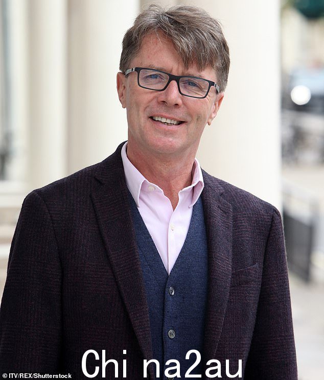 Nicky Campbell 在 7 月份谈到了 70 年代苏格兰私立学校的一名年轻学生目睹和经历性虐待和暴力身体虐待