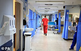 英国医学的结果l 协会针对初级医生的罢工投票以 98% 的票数支持罢工