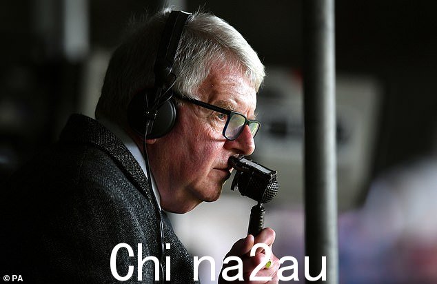 John Motson 一直是我们中的一员,一个带麦克风的粉丝,实现梦想