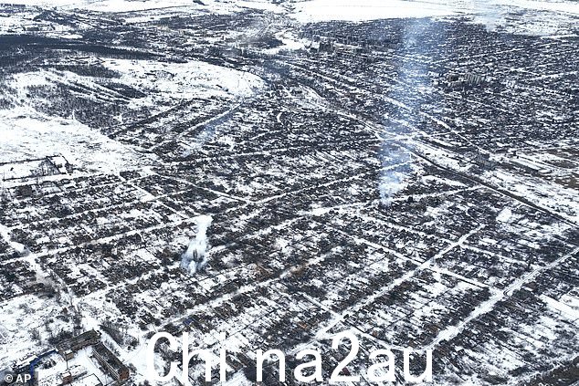 图片:乌克兰东部城市巴赫穆特的鸟瞰图(2 月 14 日),基辅的士兵为保卫它免受俄罗斯入侵者而几乎完全被摧毁