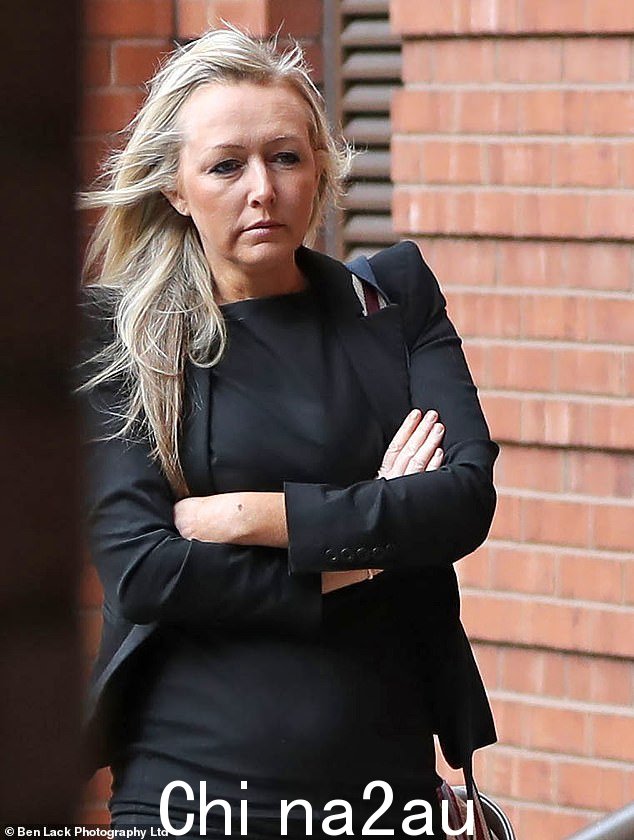 45 岁的 Sheree Spencer 被判入狱四年,原因是她的丈夫理查德每天遭受殴打和言语攻击,让他像胎儿一样蜷缩在地板上,使他的生活像地狱一样