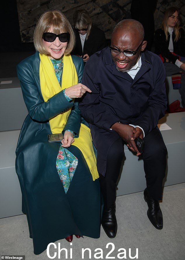 Vogue:Anna Wintour 和 Edward Enninful 出现在 Tod's 时装秀的前排 d