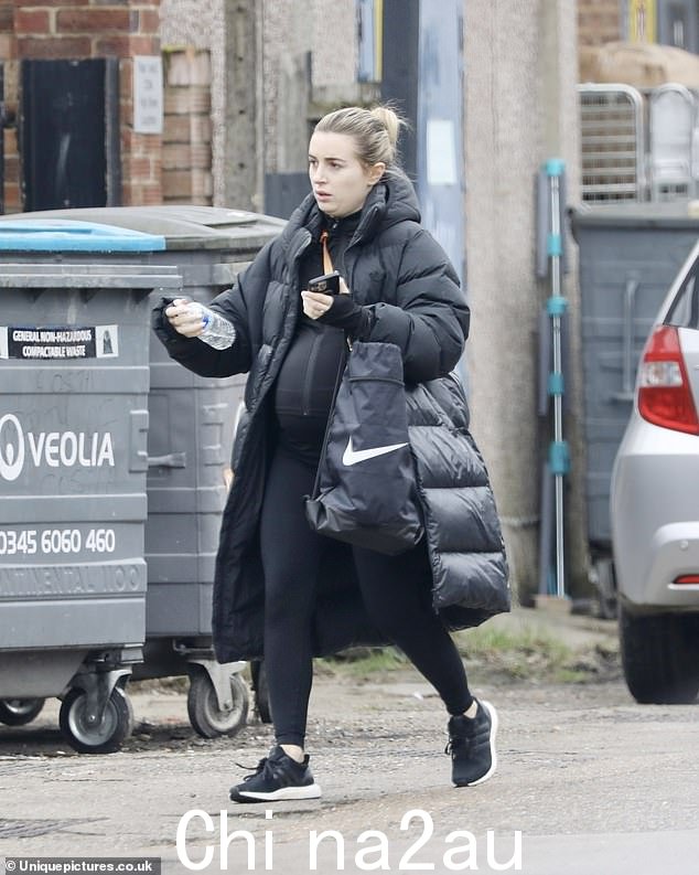 Dyer dynasty:Dani 是 45 岁的演员兼主持人 Danny Dyer 的女儿,她将加入更多著名和可爱的家庭