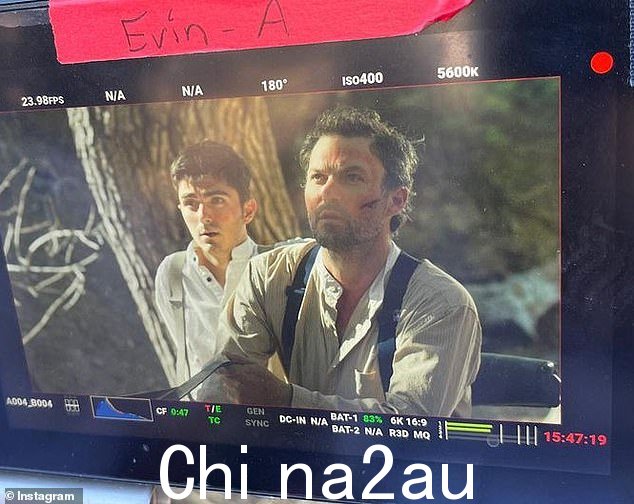 有其父必有其子:Brian 的长子 Kassius,20 岁,最近与他一起制作了一部名为 Rufus 的西部片