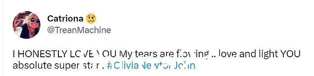 在家观看的粉丝被表演所感动,许多人在 Twitter 上分享他们的想法并滔滔不绝地谈论混合泳