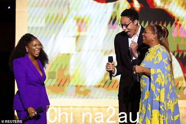 纯粹的兴奋:她在舞台上与被拘留在俄罗斯的 WNBA 明星布兰妮·格里纳一起度过了一段美好的时光