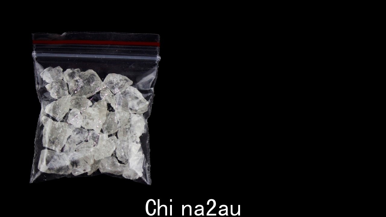 '不可思议':昆士兰引入针对毒品被捕者的三重打击系统” /><p>昆士兰警方正在调查两名男子在阳光海岸的一个房车公园被发现后突然死亡的事件。</p><p>尸体被周日下午,在 Kallangoor 的 Nambour Connection Road 沿线的 Nambour Caravan Park 发现了这些尸体。</p><p>昆士兰警方在一份声明中表示,警方在周日下午 5 点左右获知死亡消息,并宣布了犯罪现场。< /p><img class=