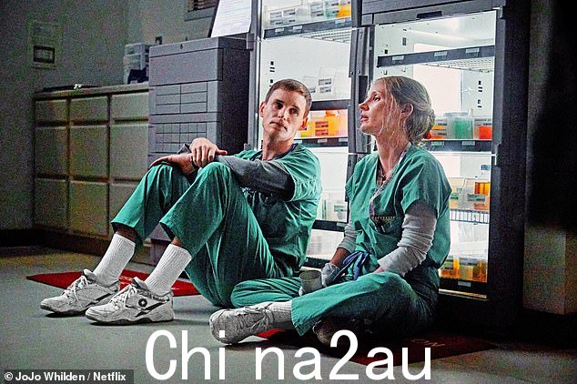 Star turn: Eddie 因其在 The Good Nurse 中的角色获得提名(与联合主演 Jessica Chastain 合影)