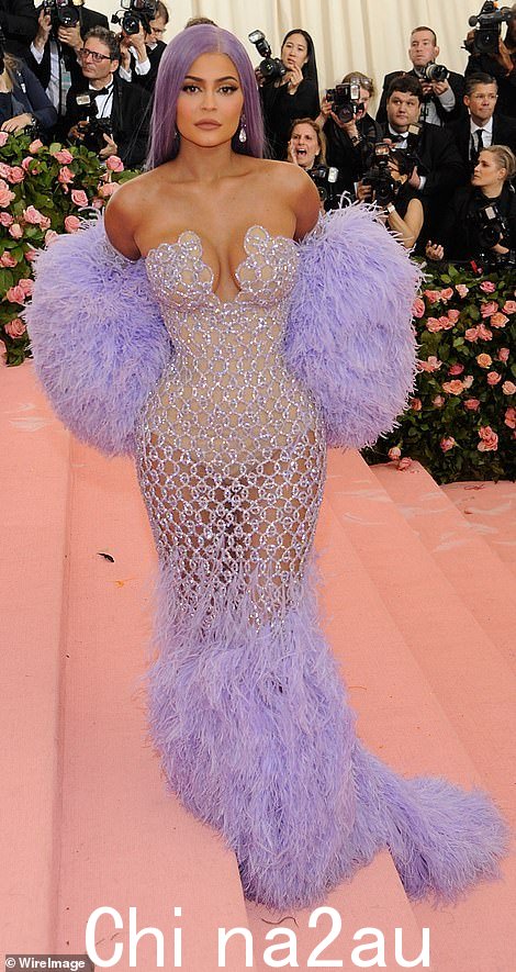 凯莉图片tured at the Met Gala in 2019