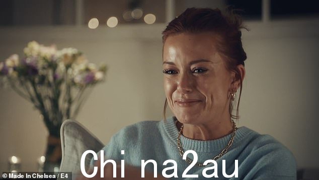 忍住眼泪:蒂芙尼继续告诉联合主演奥利维亚本特利,她是如何经历了一次失败的手术来取出胎儿,然后才被给予药物以诱导我怀孕。 iscarriage