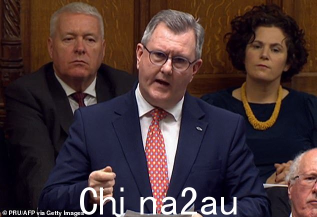 DUP 领导人 Jeffrey Donaldson 拒绝透露他是否会支持这个方案——尽管他强调他们是'通情达理的人'