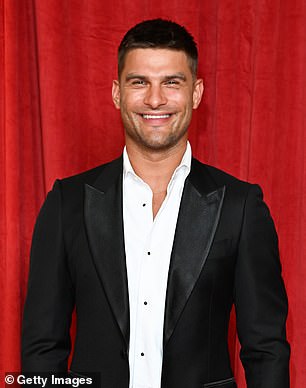 前严格专业舞者 Aljaz Skorjanec,33 岁,回答了我们的健康测验