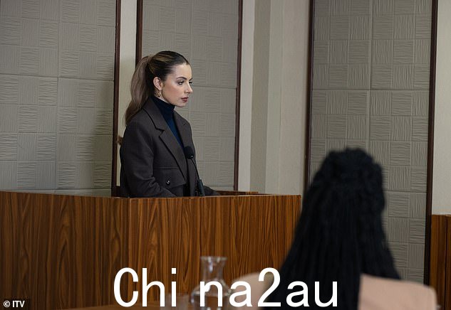 试图继续前进:在紧张的场面中,迪迪在法庭上讲话并向法官指出贾斯汀让她的生活变得痛苦
