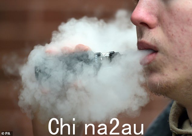 美国心脏协会领导的研究人员发现,使用电子烟的年轻人更容易出现抑郁、焦虑或惊恐发作(图片)