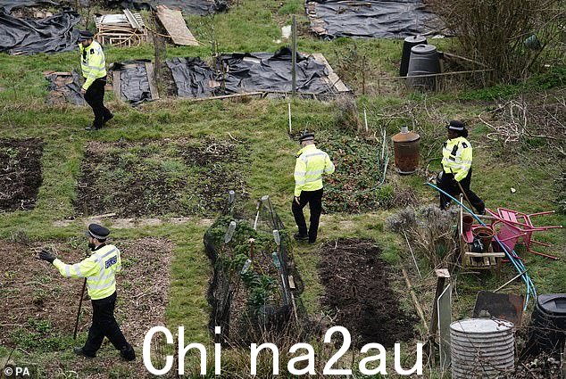布赖顿 Roedale Valley Allotments 的警察搜索小组正在进行紧急搜索行动,以寻找康斯坦斯·马丁失踪的婴儿,他自 1 月初出生以来一直没有接受过任何医疗救治