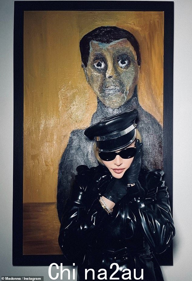 摆个姿势:去年三月,麦当娜在 Instagram 上分享了她儿子令人难以置信的艺术作品