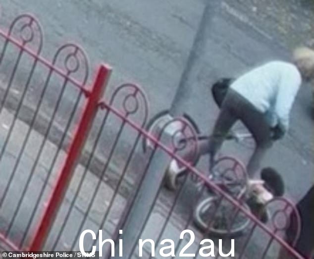 录像显示 Ward 夫人失去平衡倒在路上,她被车撞了