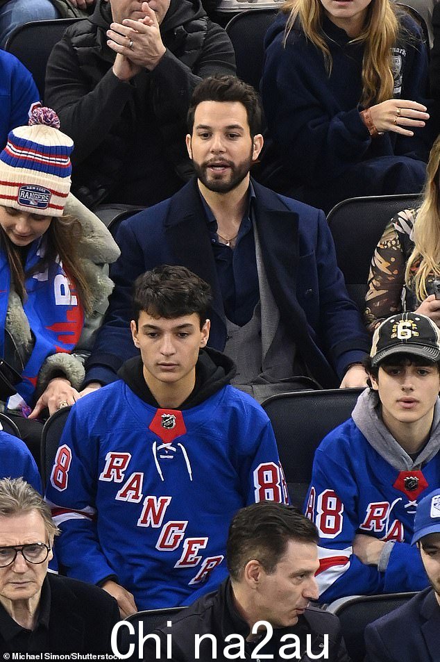 星光熠熠:这款游戏被证明是星光熠熠的游戏,包括 Pitch Perfect 的 Skylar Astin 和演员 Liam Neeson