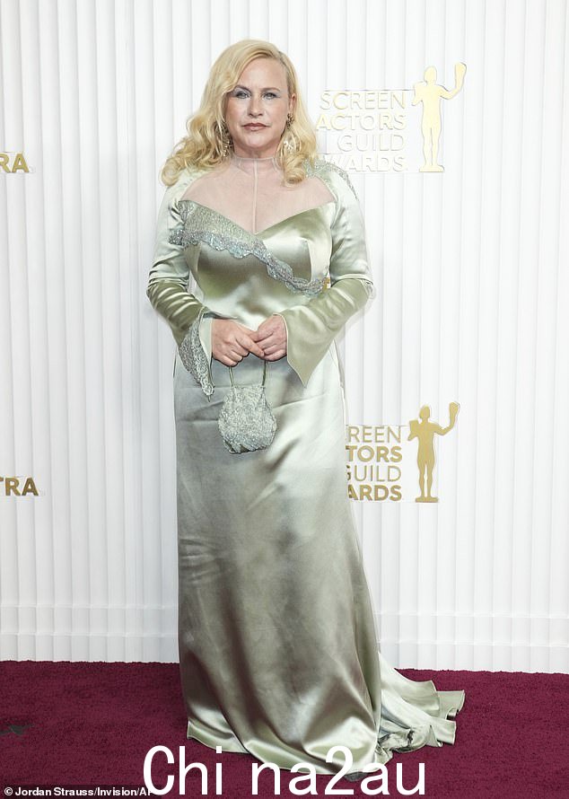 图标:他们即将上映的电影奇闻趣事将成为奥斯卡金像奖r-winner Patricia Arquette 的导演处女作,她出现在周日洛杉矶的 SAG 颁奖典礼上