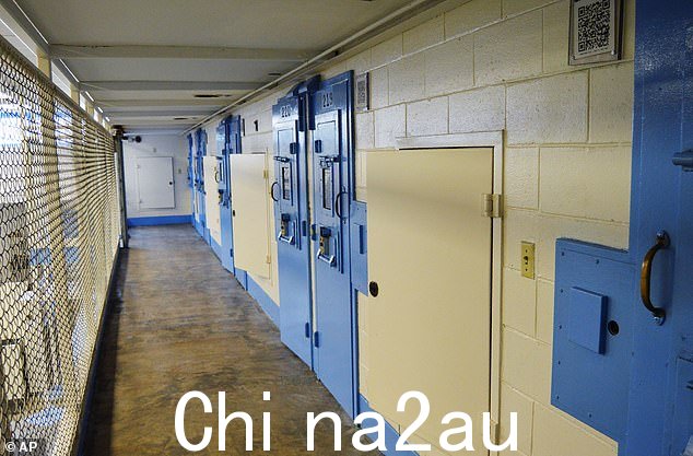这个未注明日期的 f这张由南卡罗来纳州惩教署于 2019 年 7 月 11 日提供的照片显示了南卡罗来纳州哥伦比亚布罗德河惩教所的新死囚牢房