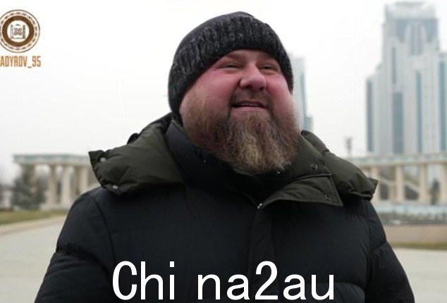 也有人说中毒导致他的车臣领导人拉姆赞卡德罗夫最近'臃肿'出现