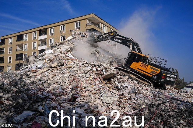 超过 50,000 人死于这场摧毁城镇的灾难