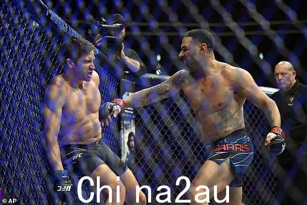哎哟!Jay 下山前还挨了几拳