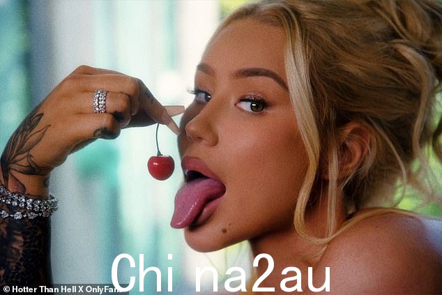 自从加入 OnlyFans 以来,这位 Fancy 热门歌手一再拒绝透露她从 OnlyFans 获得的官方收入该网站是因为她的收入如此之高