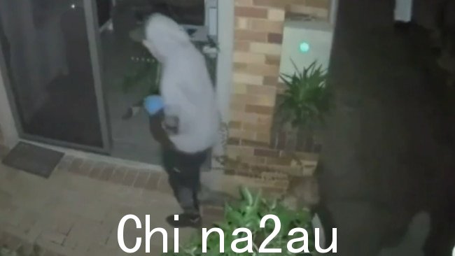 在这部名为“青少年罪与罚”的特别纪录片中,Lea采访法律专家、政治领袖和青年犯罪受害者,了解可以使郊区和城镇更安全的拟议变革。图片:澳大利亚天空新闻。