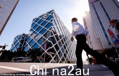 办公桌下的性爱，午餐时间的脱衣舞俱乐部——麦格理银行“百万富翁工厂”的生活